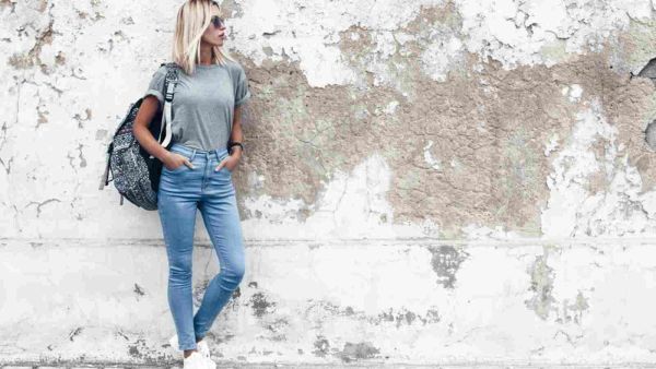 تفضل أنثى برج السرطان الموضة الكلاسيكية والتقليدية وتحب الملابس المريحة تفضل أنثى برج السرطان الموضة الكلاسيكية والتقليدية وتحب الملابس المريحة