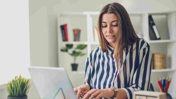 كلما زاد عدد ساعات العمل، قلت الإنتاجية وسرعة العمل