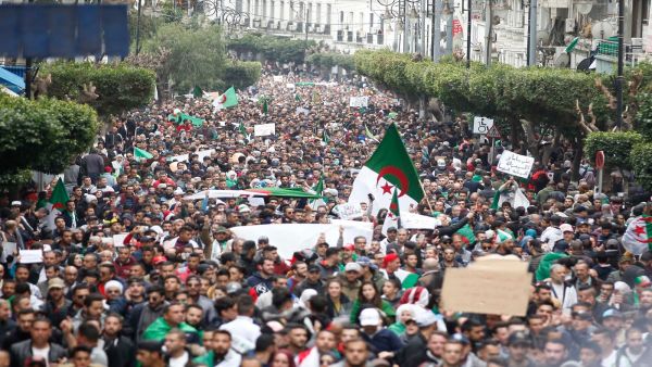 مسيرة في العاصمة الجزائرية/ أرشيفية