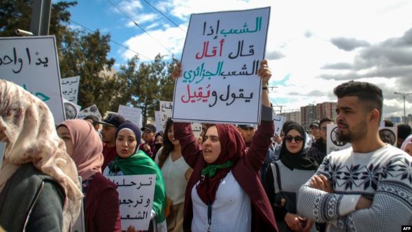 الاحتجاجات في الجزائر