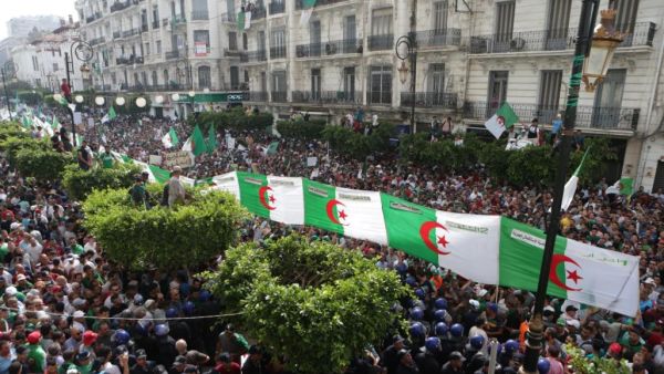 من المظاهرات في الجزائر من المظاهرات في الجزائر