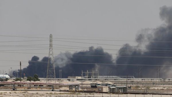 خبراء سعوديون وأمريكيون يحققون في احتمال استخدام صواريخ كروز في الهجوم أطلقت من العراق أو إيران