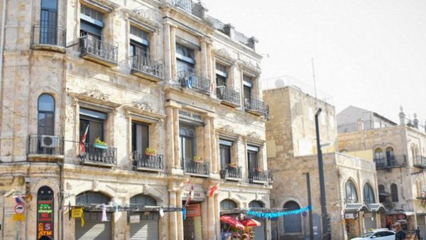 اتهام البطريرك ثيوفيلوس ومَجمعه بتسريب أوقاف الكنيسة الأرثوذكسية