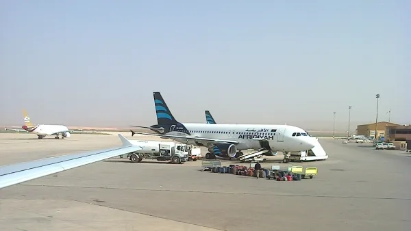 مطار بنينا الدولي في ليبيا