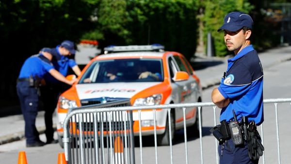 إخلاء سبيل سبعة إسرائيليين احتجزوا بتهمة اغتصاب سائحة بريطانية