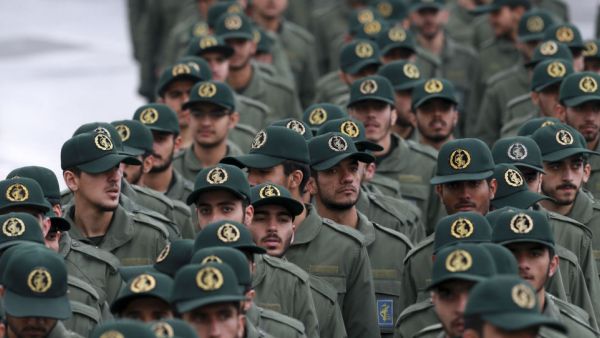 الحرس الثوري الإيراني يشرع في حشد قواته قرب الحدود مع إقليم كردستان العراق