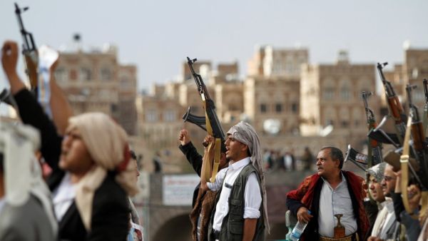 جماعة الحوثي أعلنت انتهاءها من إعادة انتشار قواتها في موانئ الحديدة الثلاثة برقابة من الأمم المتحدة