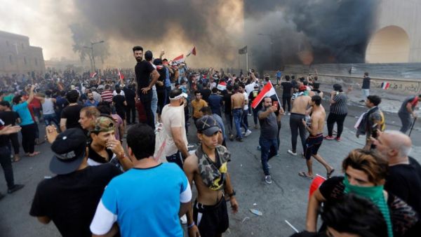  تجدد المظاهرات الغاضبة في العراق مع سقوط قتلى وجرحى في صفوف المحتجين