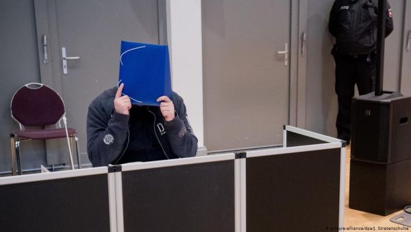 الممرض السابق نيلز هوغل 