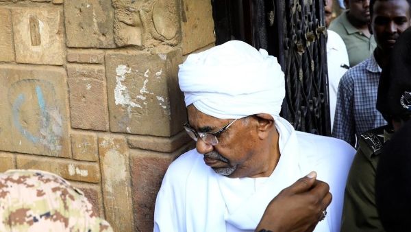 الرئيس المعزول عمر البشير
