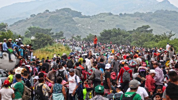 أكثر من 900 طفل من المهاجرين فصلوا عن عائلاتهم على الحدود بين الولايات المتحدة والمكسيك