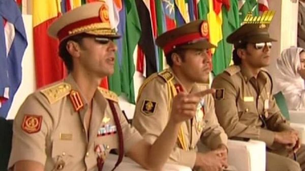 صورة نادرة جمعت المعتصم وخميس، نجلي الزعيم الليبي الراحل معمر القذافي