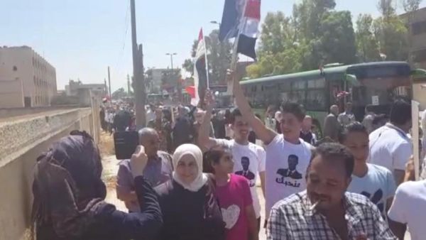 ضمت الدفعة الأولى من أهل مدينة القصير 425 عائلة تضم زهاء ألف شخص