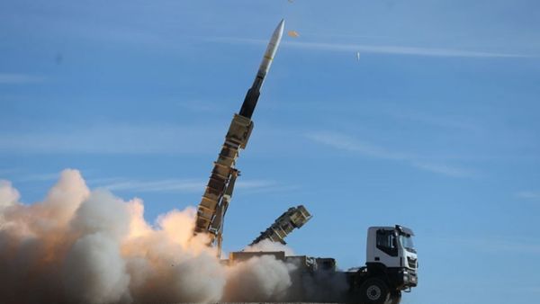 سفن القوات الأجنبية في الخليج في مرمى الصواريخ الإيرانية