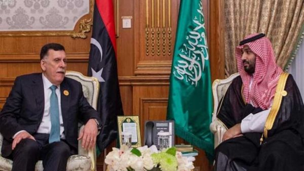 ولي العهد السعودي محمد بن سلمان خلال لقائه رئيس المجلس الرئاسي لحكومة الوفاق الوطني  فائز السراج