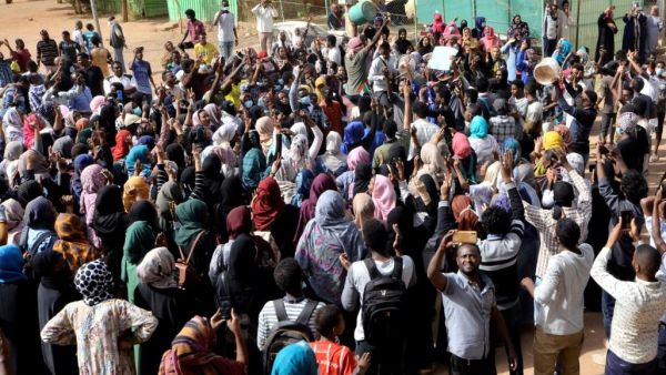 السيسي أكد دعم مصر الكامل لأمن واستقرار السودان