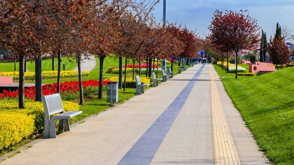 حدائق ازميت