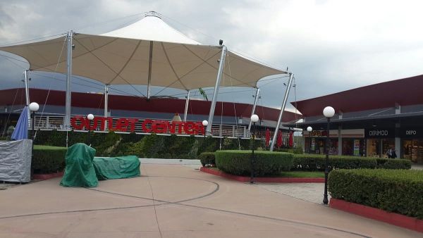 مركز تسوق اوت لت ازميت