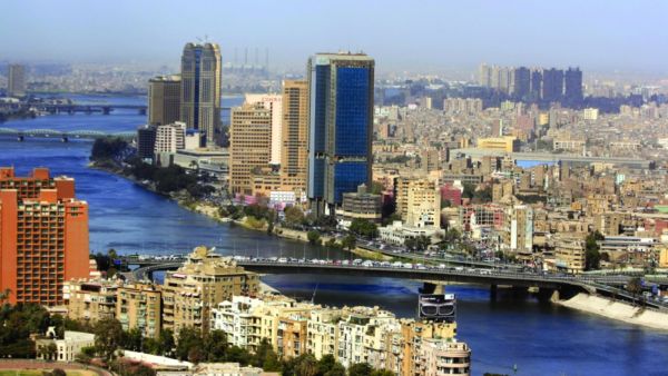 قضية أشعلت غضب المصريين.. دكتور جامعي منع طالبة من دخول الحمام فتبولت على نفسها أثناء الامتحان