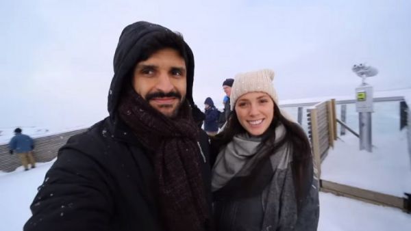علي المشعل وزوجته