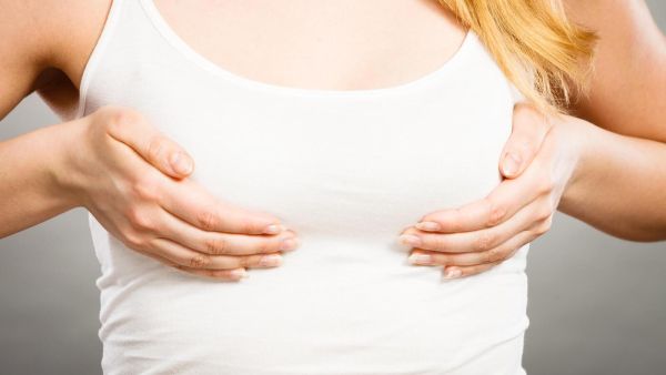 4 حيل لجعل صدرك الكبير يبدو أصغر حجماً