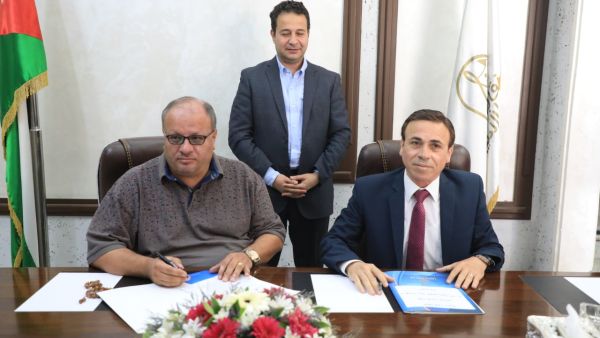 توقيع اتفاقية تعاون بين نقابة الفنانين وإدارة مهرجان جرش