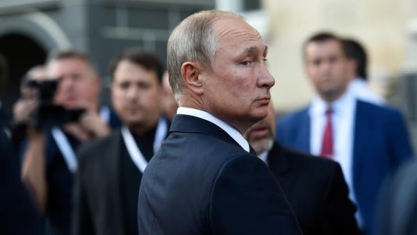 Britain Sanctions Putin's Ex-Wife, Rumored Girlfriend