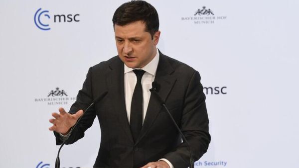 Ukraine demands ceasefire, Russian withdrawal and EU membership (AFP)