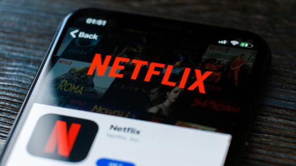 Netflix Pauses All Projects, Acquisitions in Russia (AFP)
