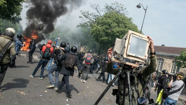 A photo captured from Paris streets for protesters on May Day. (Twitter)