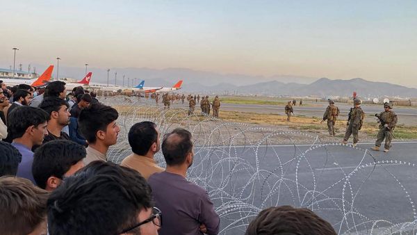 Major Airlines Reroute Flights To Avoid Afghanistan Airspace As Kabul Airport Suspends Commercial Flights