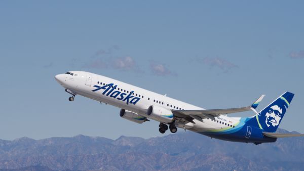 Boeing, Alaska Airlines Partner to Enhance Safety, Sustainability of Air Travel
