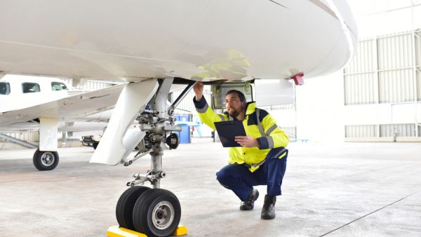 2 Major UAE Airlines Are Hiring! Check Out These Openings