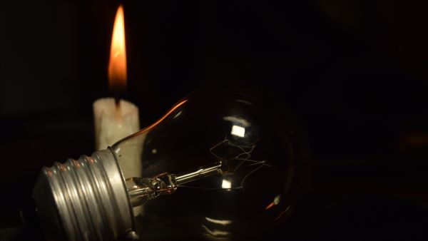 Pakistan Plunged into Darkness Due to Breakdown of National Power Grid