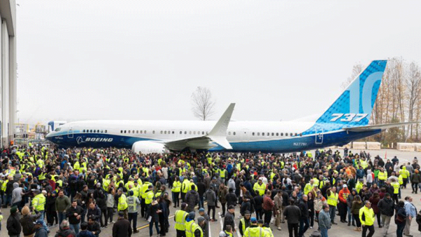 Boeing Unveils New 737 MAX 10