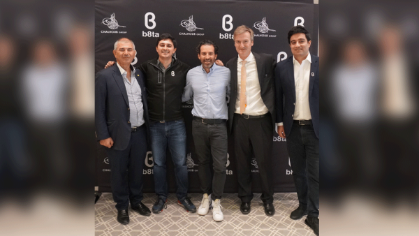 b8ta and Chalhoub Group Bring Next-Gen Retail to the UAE With Official Store Launch in Dubai Mall