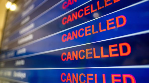 Hong Kong Bans Emirates Flights for 2 Weeks