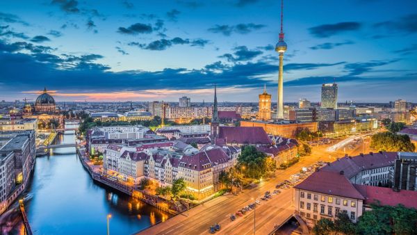Travellers from the region usually stay 11 nights and spend more than the usual – around €4,683 euros per person/trip.