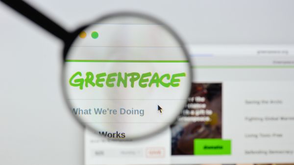 Greenpeace MENA Against UAE's Nuclear Power Plant