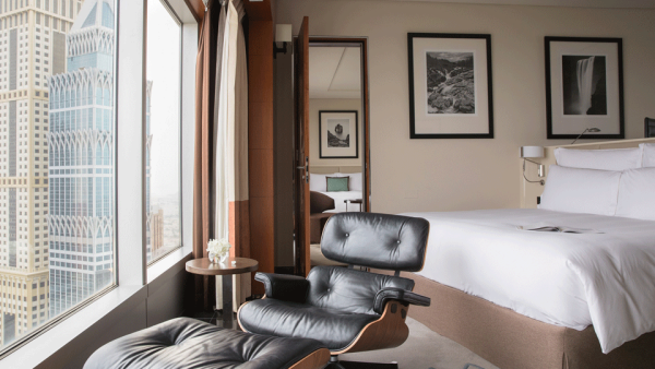 Jumeirah Emirates Towers Marks 20 Years of Innovation