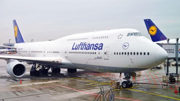 Lufthansa Witnesses Up to 400 Surge In Holiday Booking