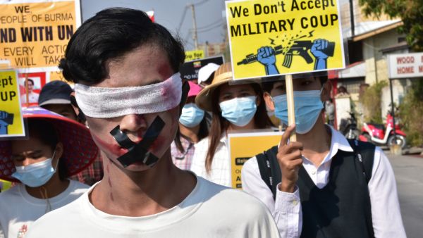 Myanmar Revokes Licenses of 5 Media Companies