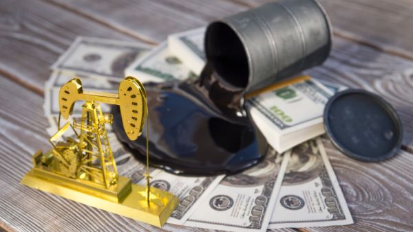 صعد مزيج برنت 14 سنتا أي 0.1% إلى 78.74 دولار للبرميل. النفط يواصل ارتفاعه مع انحسار المخاوف من أوميكرون