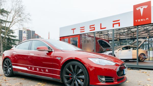 Telsa to Start Selling Cars in Israel