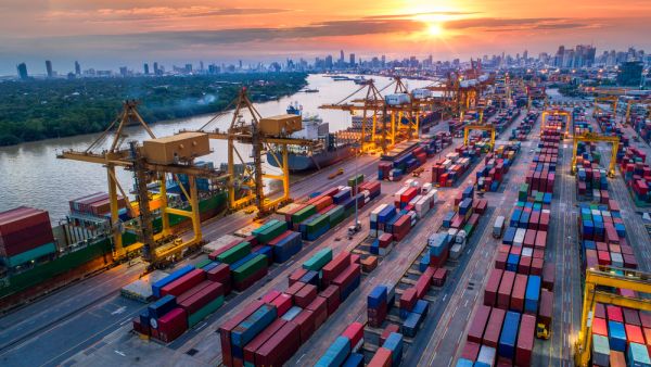 Abu Dhabi, Bahrain Non-Oil Trade Exceed $11 Billion in 6 Years