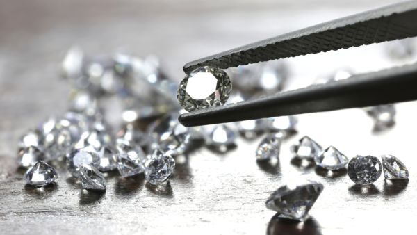 What Does the Future Hold for the Diamond Industry Post-COVID Era?