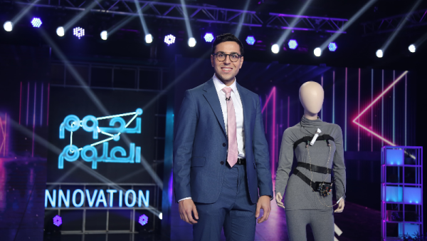 أسامة قنواتي من لبنان مبتكر القميص الطبي للمعاينة عن بُعد، في برنامج نجوم العلوم الموسم 13. ابتكارات نجوم العلوم تلقي الضوء على أهمية "الطب الرقمي" في ظل جائحة كورونا
