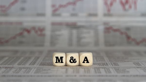 GCC M&A Transactions Soar 200 Percent in Q4 2020