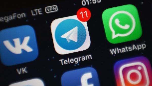 WhatsApp Users Migrate to Rivals Amid Data Concerns