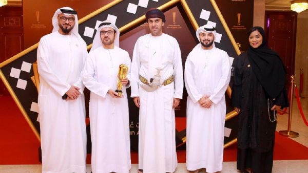 نالت طيران الإمارات جائزة "أفضل خدمات متكاملة" ضمن جوائز مطارات عُمان 2019، وذلك تقديراً لخدماتها المتفوقة ومنتجاتها المبتكرة وتميزها التشغيلي، ما يوفر للمسافرين العمانيين إلى دبي وعبرها تجربة سفر لا تضاهى.
